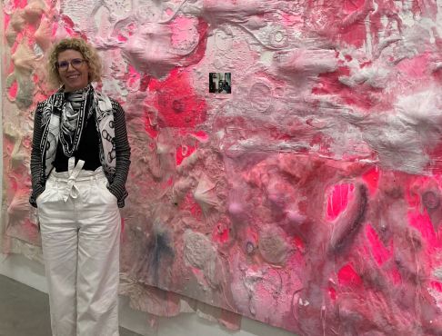 Visite de l'exposition "Sporal" de l'artiste Mimosa Echard avec la commissaire Daria de Beauvais